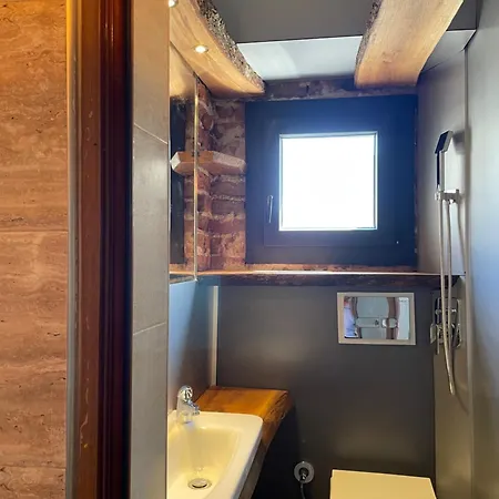 アパート Art Luxury